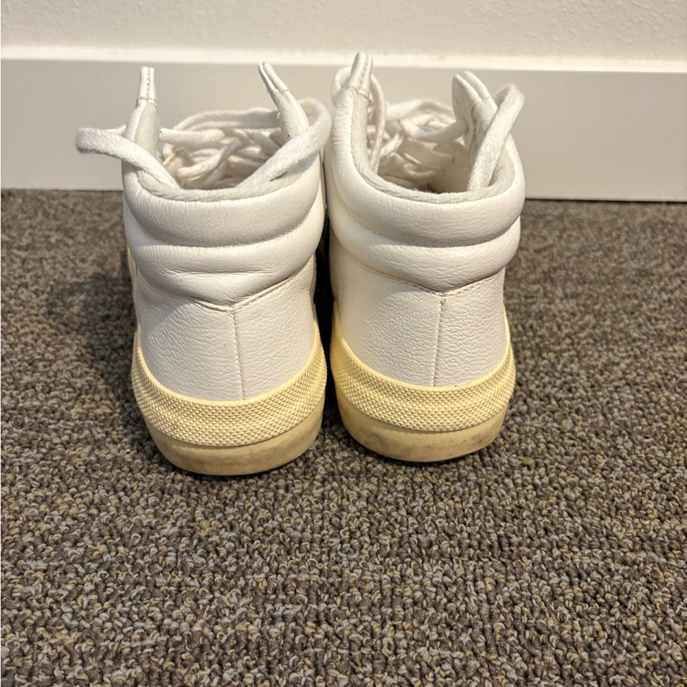 Veja Women's Sneakers in White and Black - Picture 4 of 5